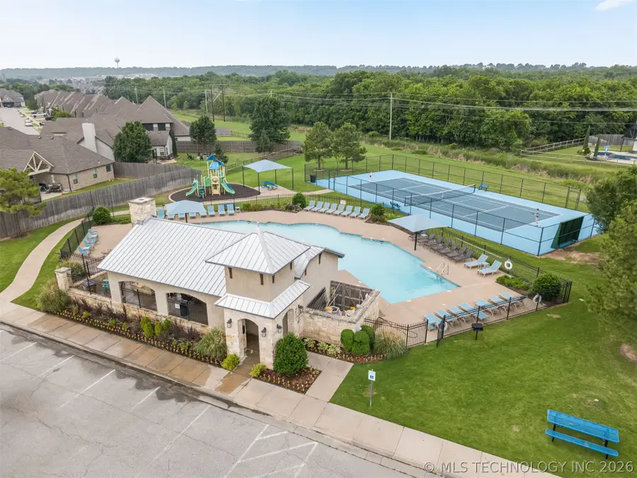 4206 S 168th Place E, Tulsa, OK 74134 - #2