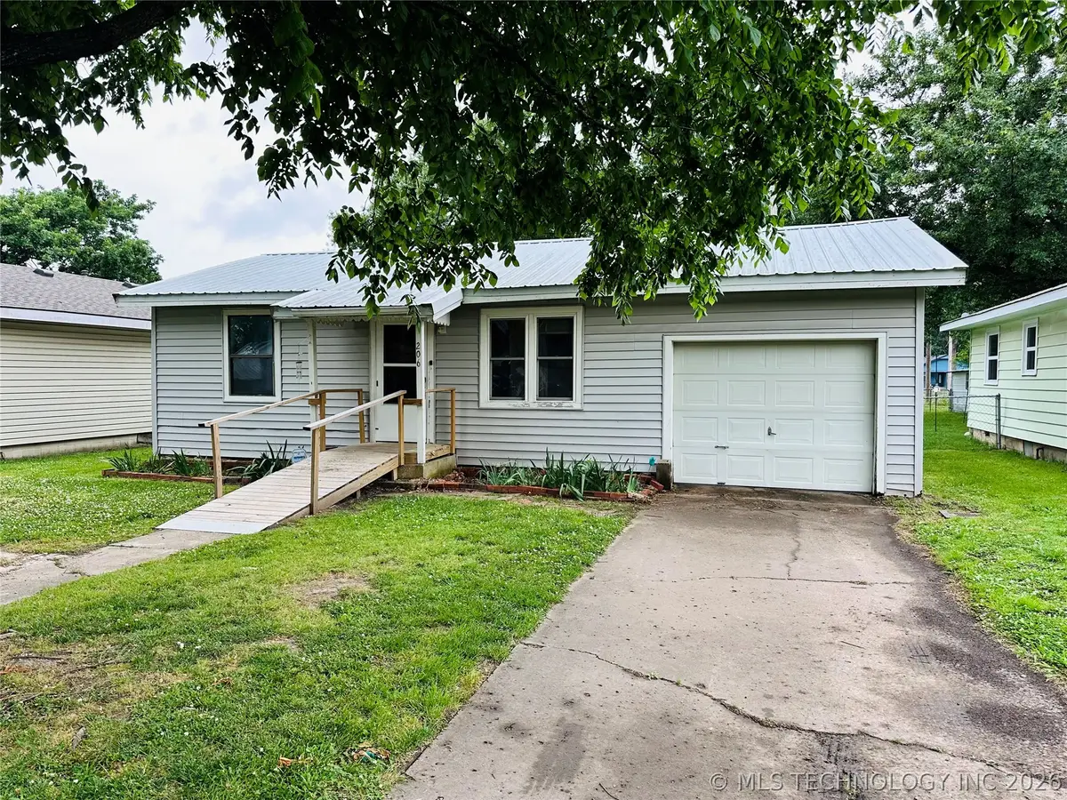206 S Ora Street, Pryor, OK 74361 - #1
