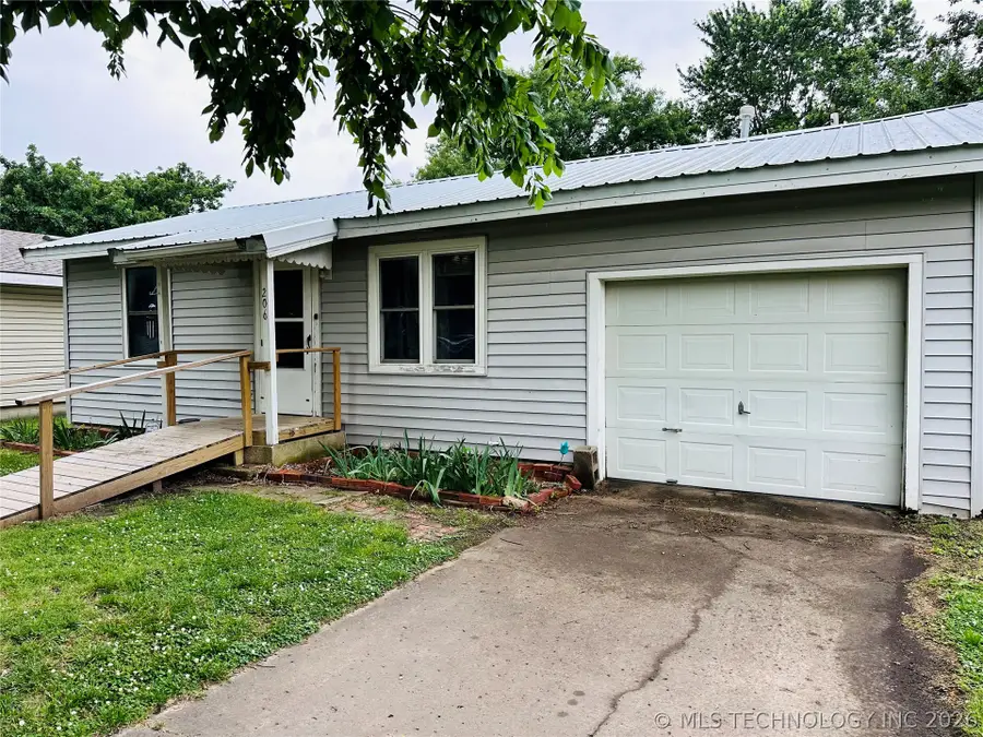 206 S Ora Street, Pryor, OK 74361 - #2
