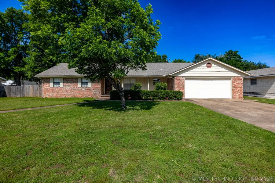 2332 S Nogales Avenue, Tulsa, OK 74107 - #2