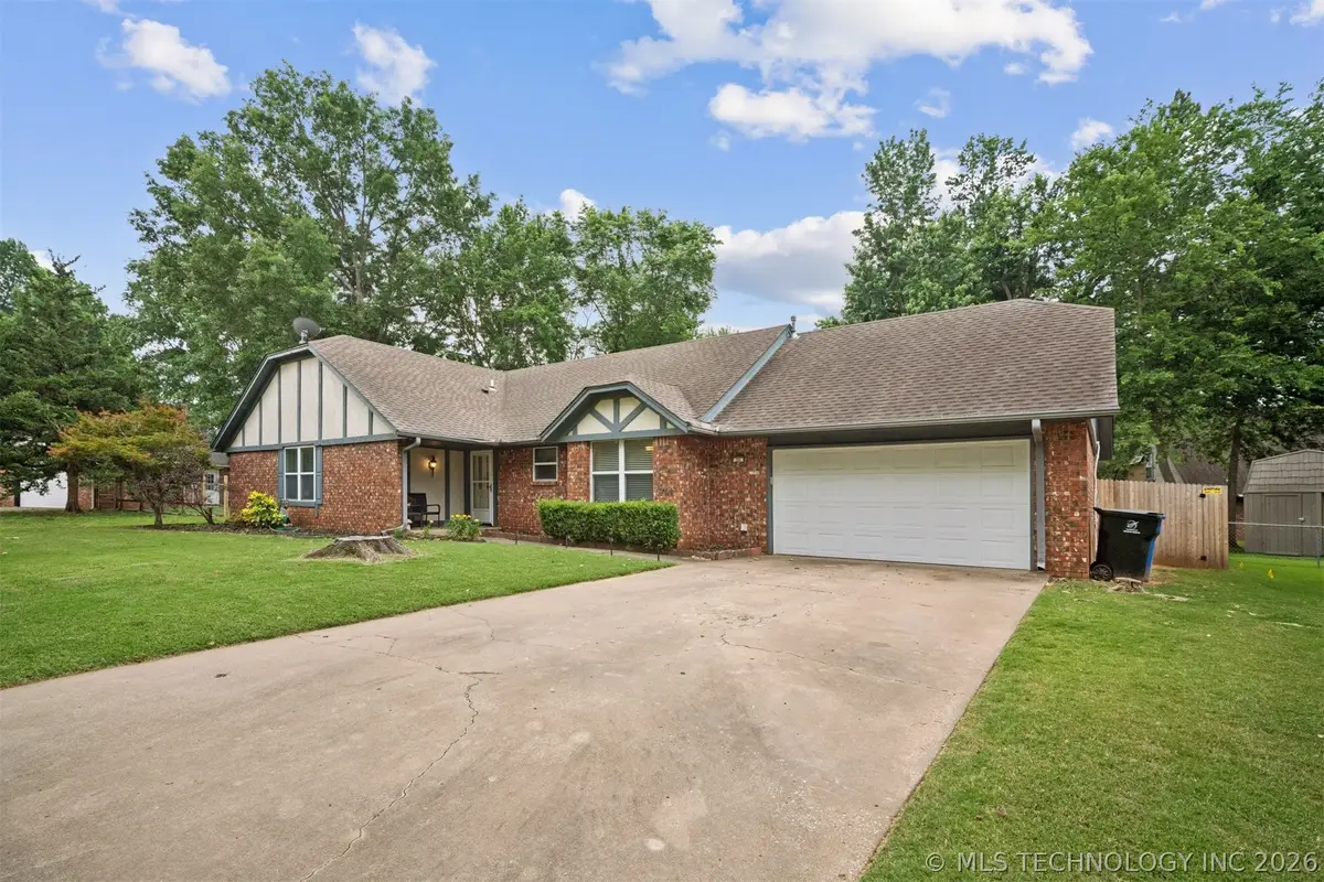 205 W Baton Rouge Street, Broken Arrow, OK 74011 - #1