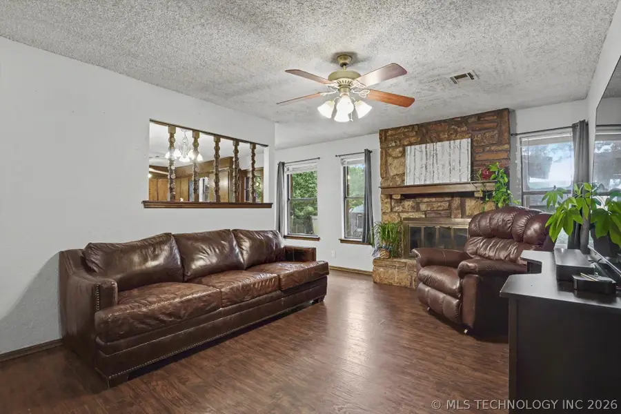 1112 W Memphis Street, Broken Arrow, OK 74012 - #2