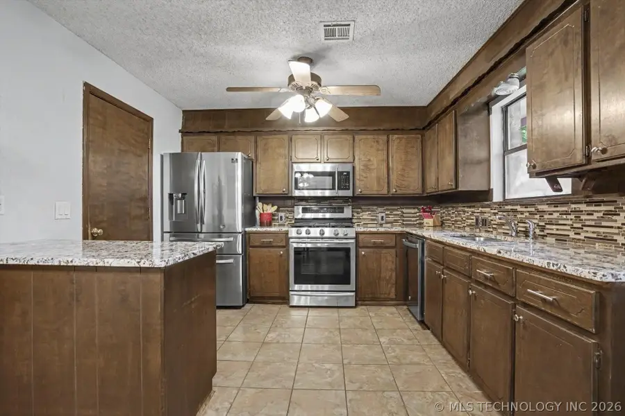 1112 W Memphis Street, Broken Arrow, OK 74012 - #3