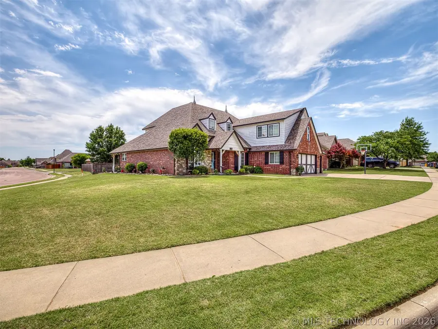 3704 W 107th Street S, Jenks, OK 74037 - #3