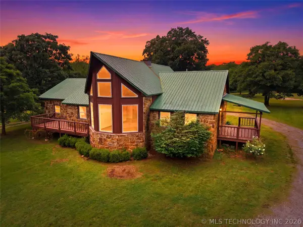 18184 W Levi Mountain Road, Park Hill, OK 74451