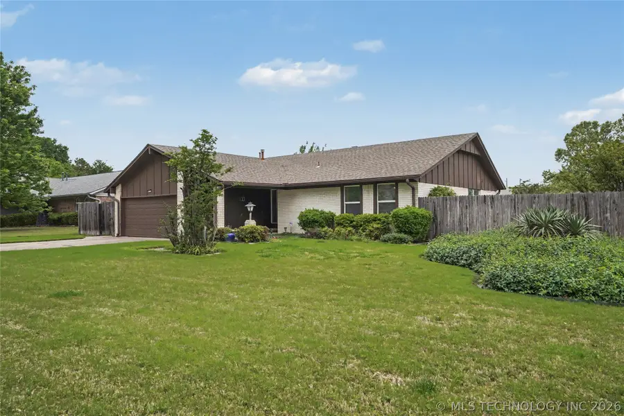 2525 S Hickory Avenue, Broken Arrow, OK 74012 - #2