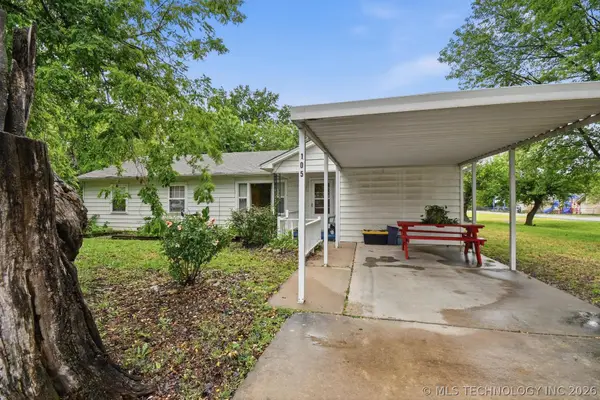 105 S Locust Street, Oologah, OK 74053