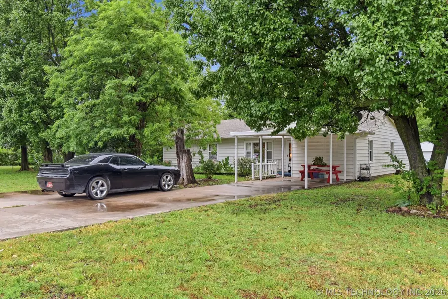 105 S Locust Street, Oologah, OK 74053 - #3