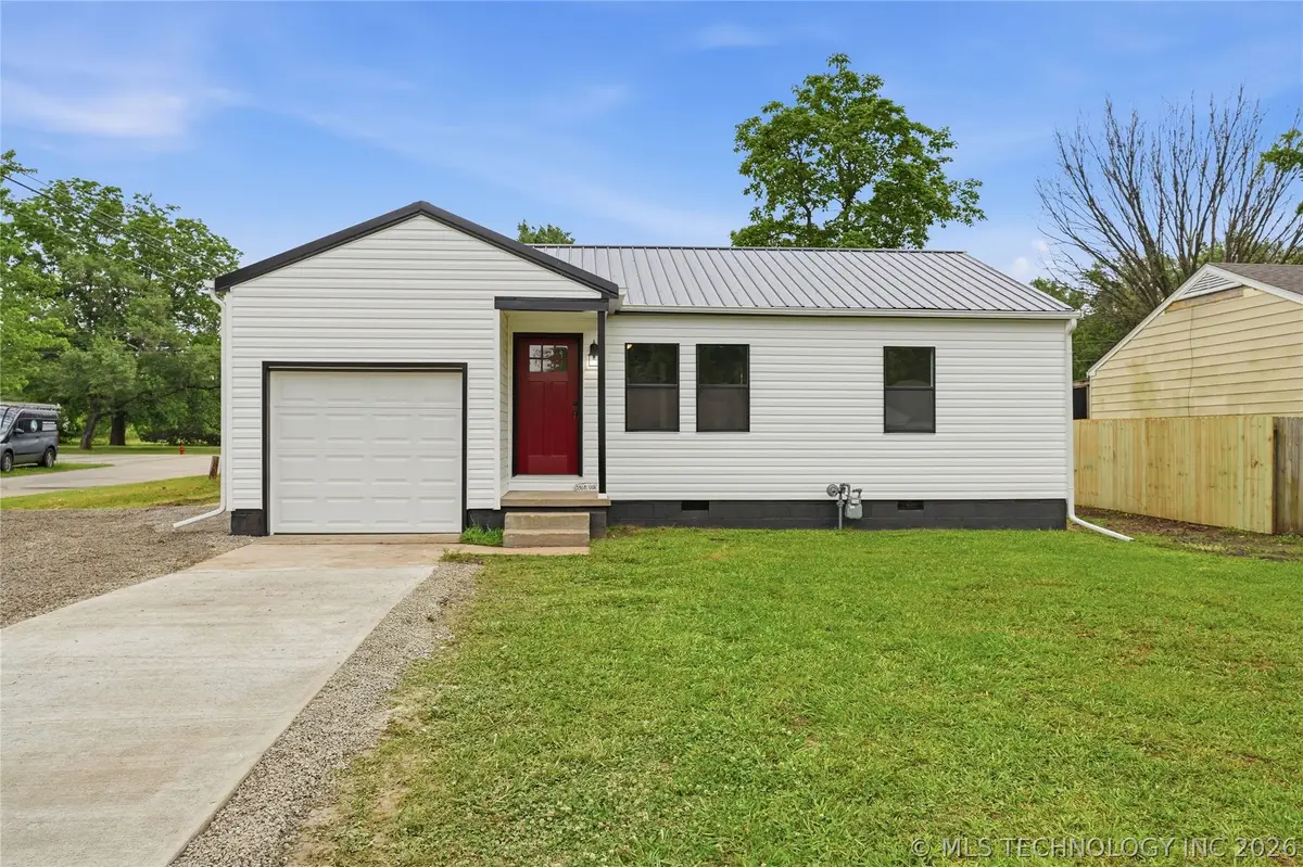 330 N Oak Street, Dewey, OK 74029 - #1
