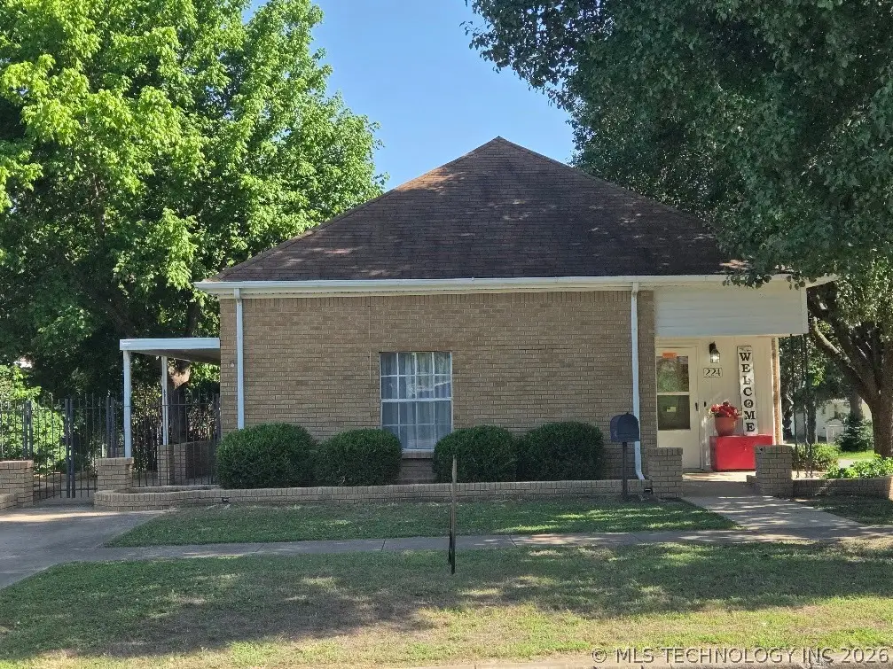 224 W Lincoln Street, Sapulpa, OK 74066 - #1