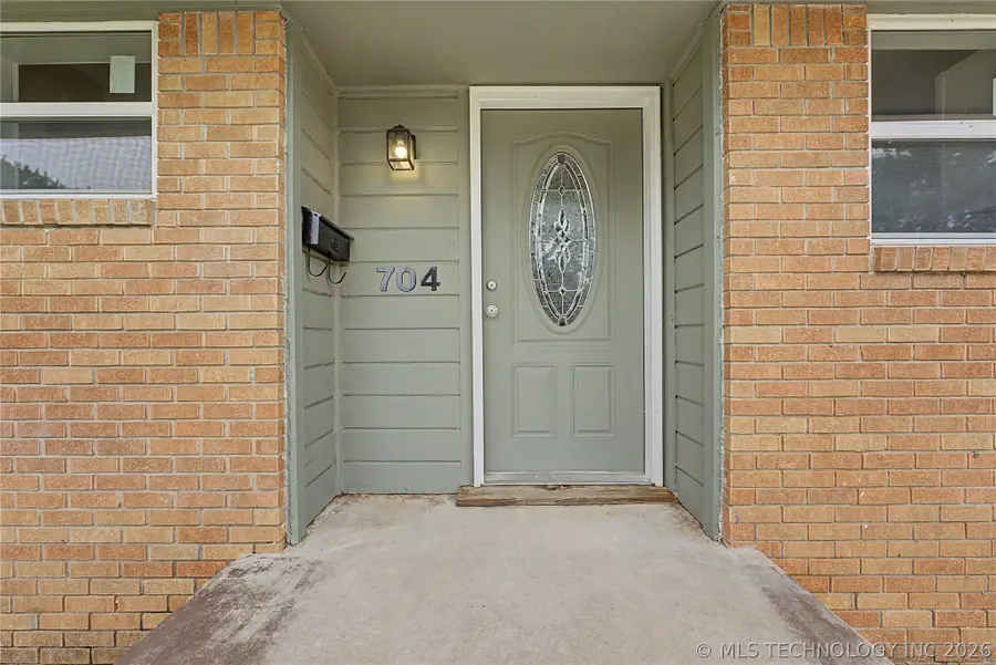 704 Brentwood Drive, Bartlesville, OK 74003 - #2