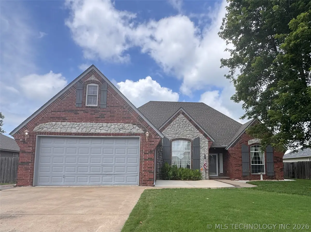 8037 Vintage Trace Drive, Claremore, OK 74019 - #1