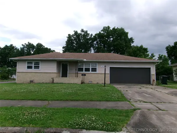 2425 Hilltop Avenue, Muskogee, OK 74403