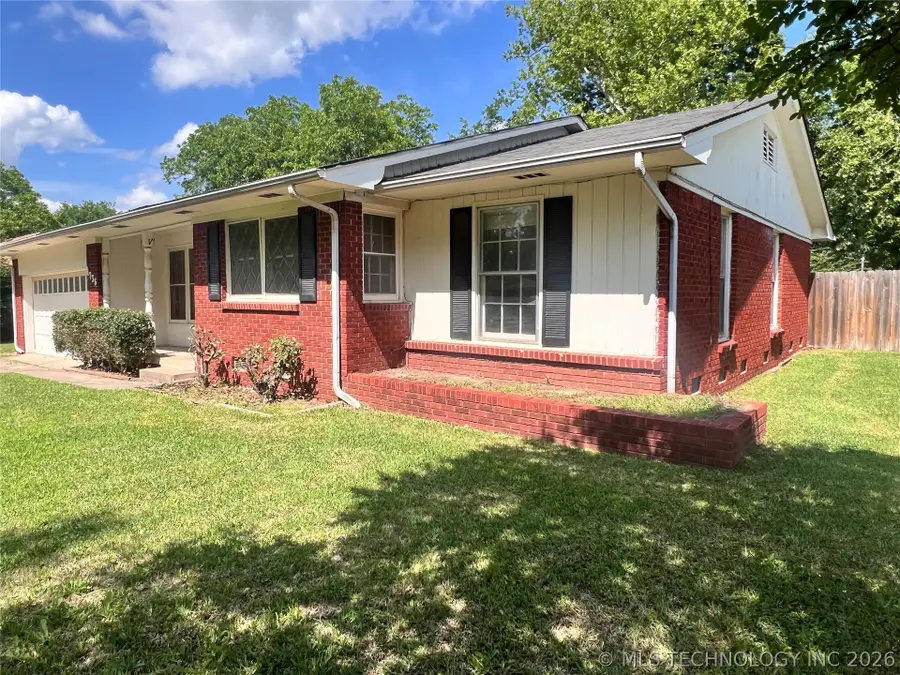 1736 Tiverton Street, Ardmore, OK 73401 - #3