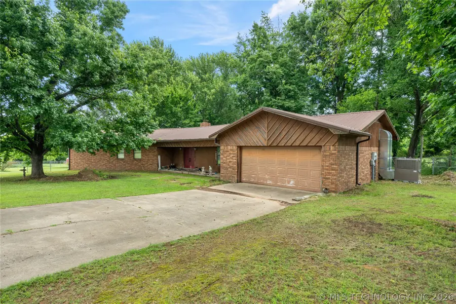207 Ford Lane, Pocola, OK 74902 - #2