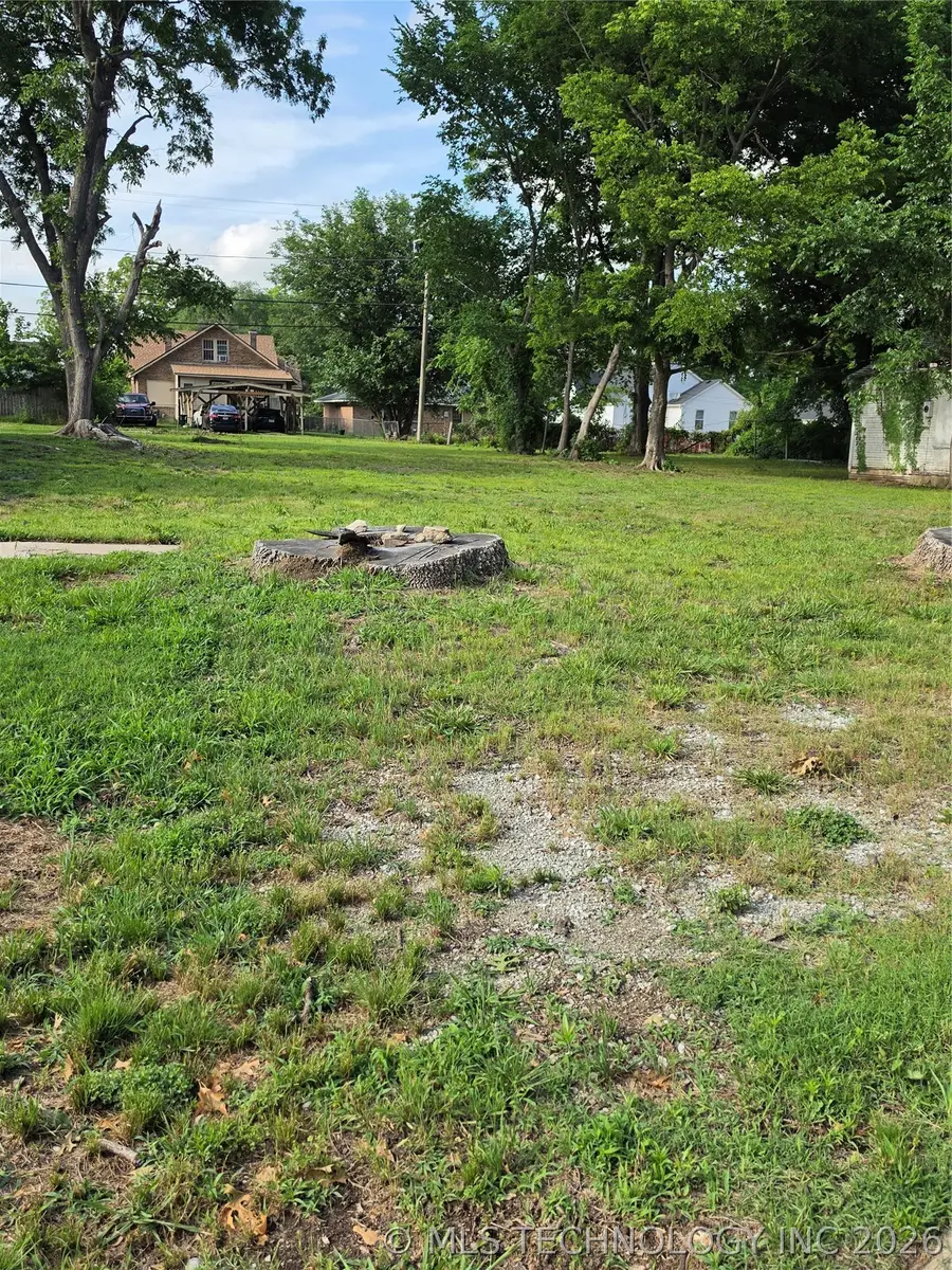 418 W 15th Street, Ada, OK 74820 - #2