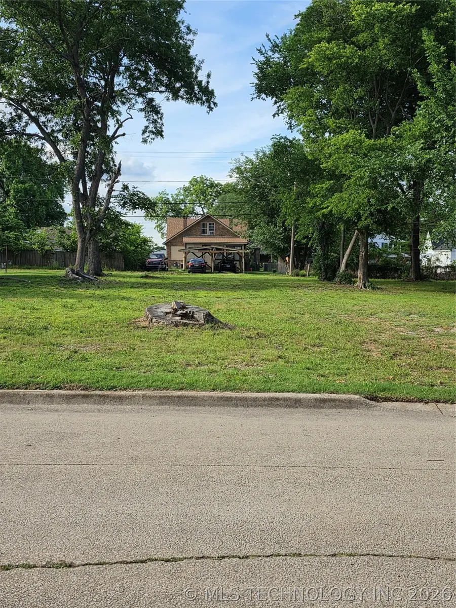 418 W 15th Street, Ada, OK 74820 - #3