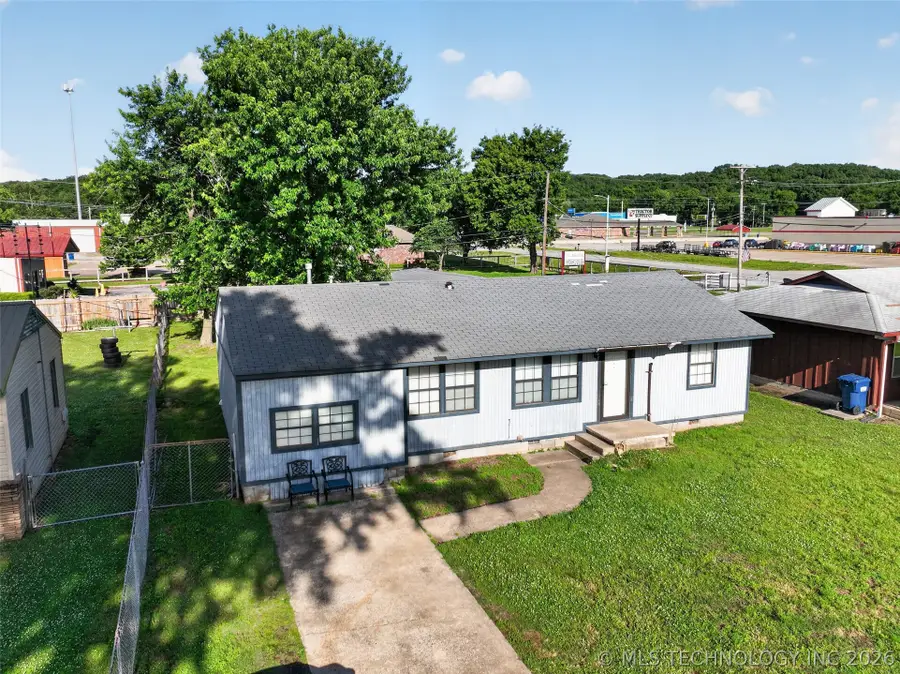 108 Maple Street, Locust Grove, OK 74352 - #2