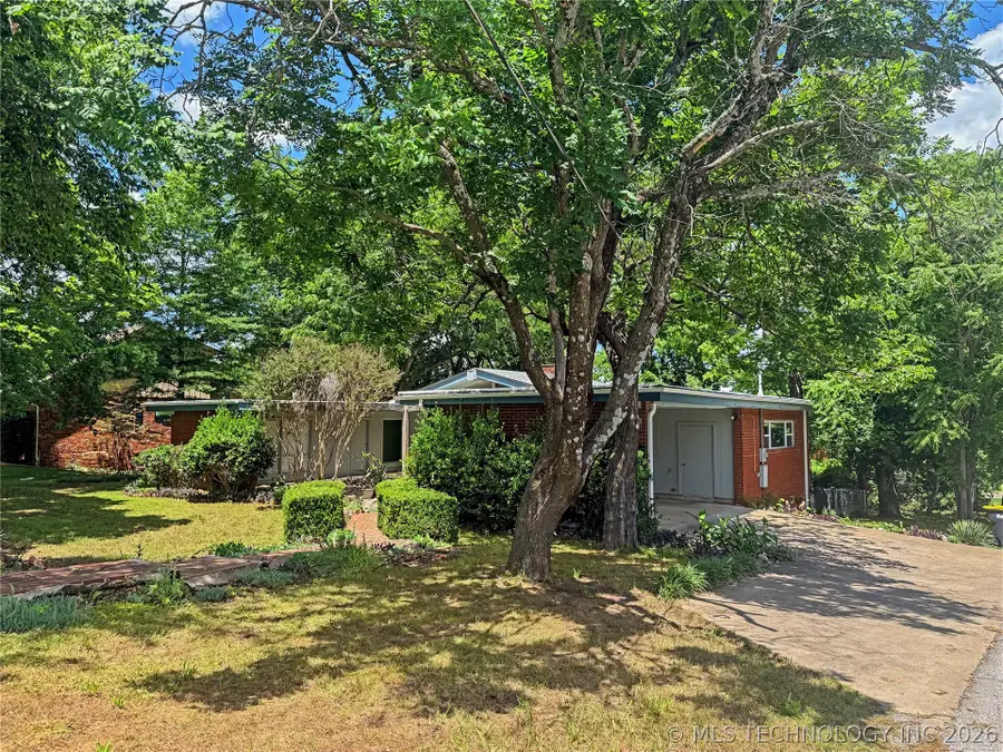 522 W Downing Street, Tahlequah, OK 74464 - #2