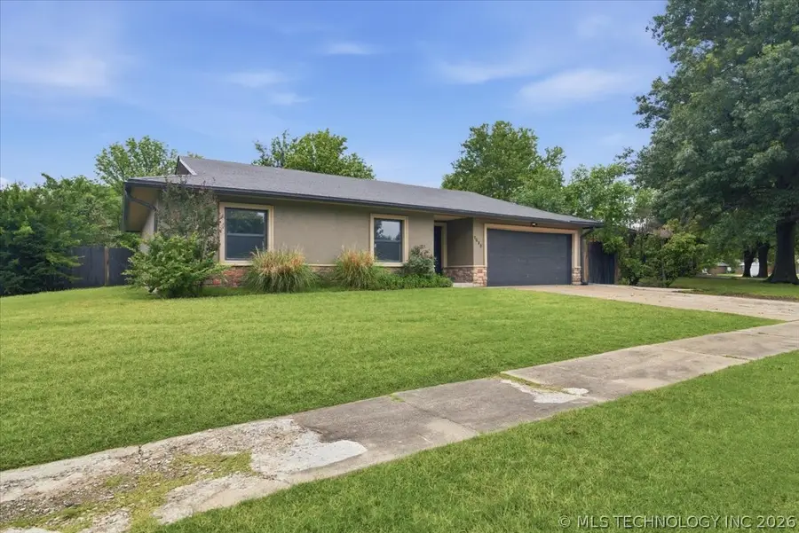 1680 S Pine Avenue, Broken Arrow, OK 74012 - #2