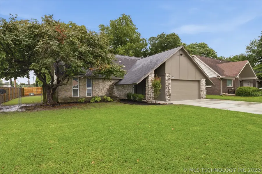 701 W Boston Street, Broken Arrow, OK 74012 - #2