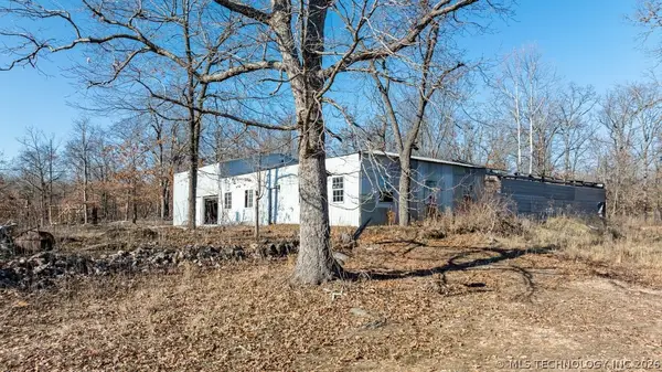 62400 E 220 Road, Fairland, OK 74343