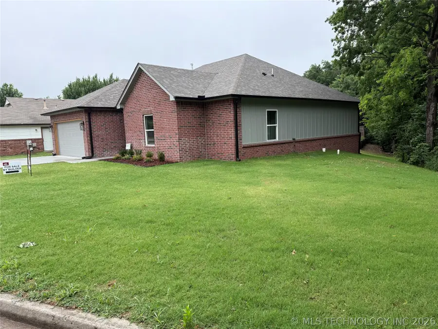 2561 W 66th Place S, Tulsa, OK 74132 - #3