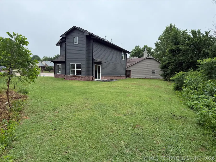 2601 W 65th Street S, Tulsa, OK 74132 - #3