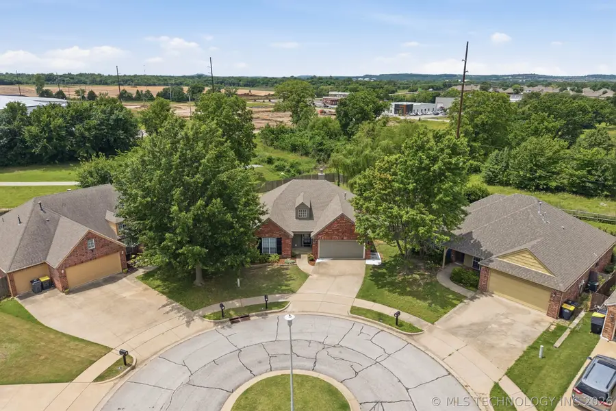 11910 S Juniper Court, Jenks, OK 74037 - #2