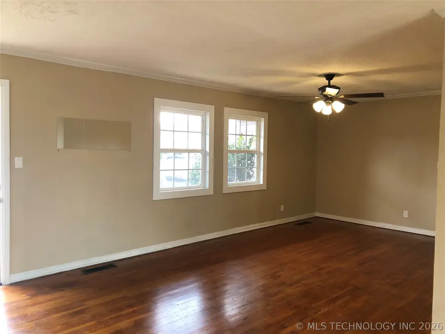 817 S Hickory Street, Sapulpa, OK 74066 - #2