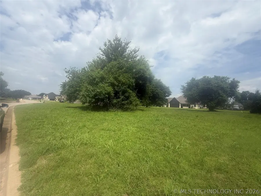 Country Club Circle, Muskogee, OK 74403 - #3
