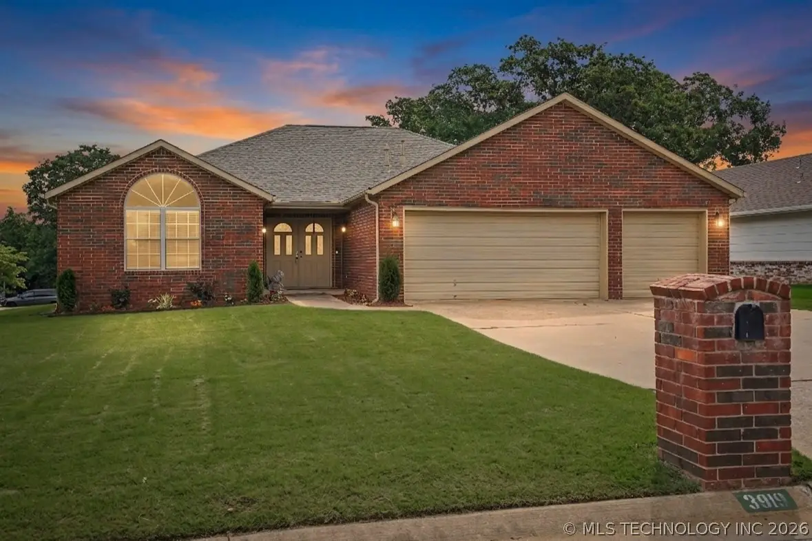 3919 S Rolling Oaks Drive S, Tulsa, OK 74107 - #1