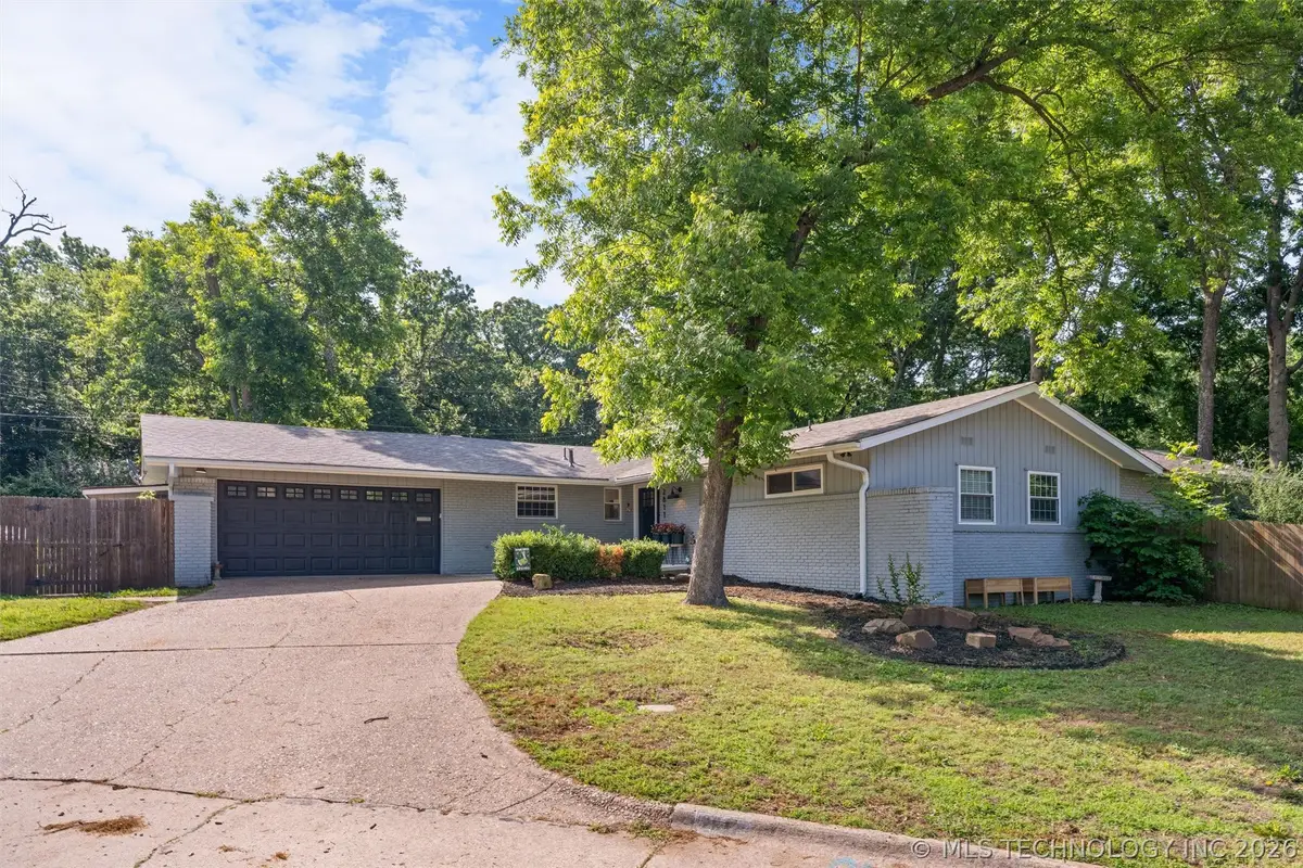 2811 Evergreen Court, Bartlesville, OK 74006 - #1