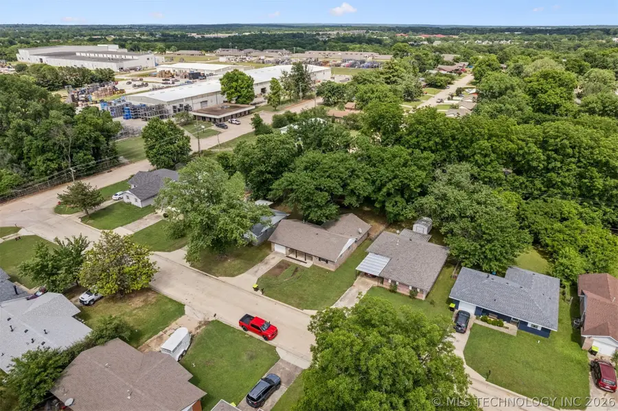 920 Crestview Street, Ada, OK 74820 - #2