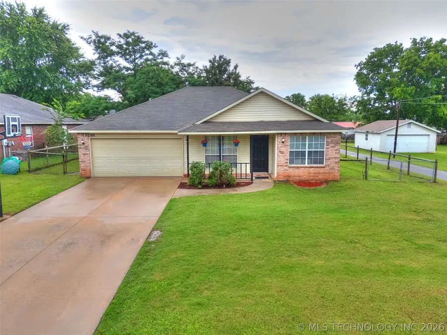 308 N Avenue Street, Coweta, OK 74429 - #3