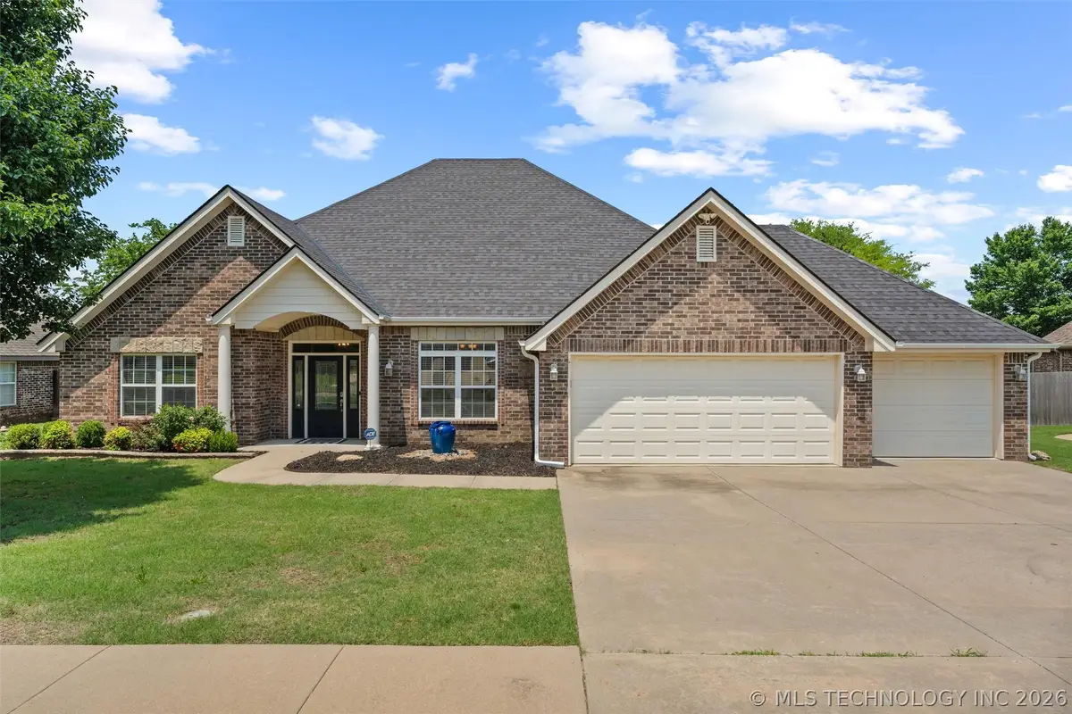 5812 Woodland Road, Bartlesville, OK 74006 - #1