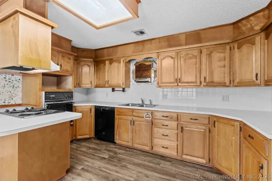 4112 E Frank Phillips Boulevard, Bartlesville, OK 74006 - #3