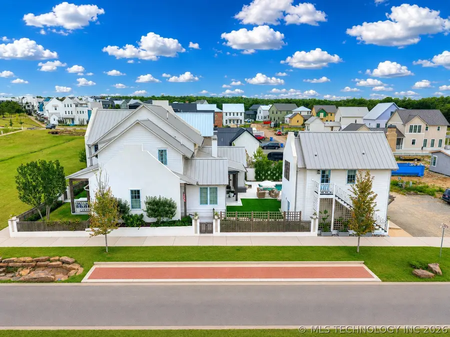 58 Center Lane N, Carlton Landing, OK 74432 - #2