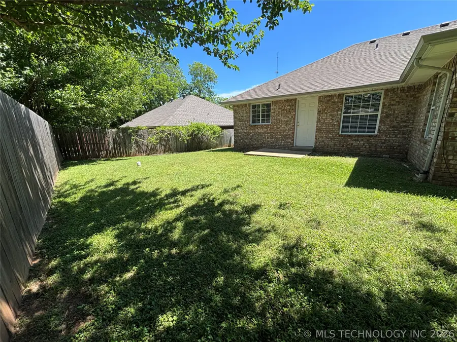 2507 Tanglewood Court, Ardmore, OK 73401 - #2