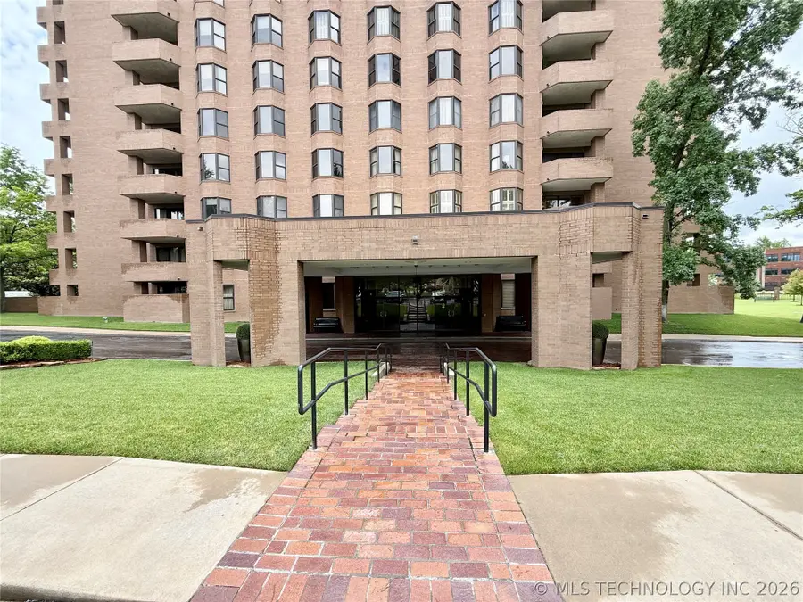 2121 S Yorktown Avenue #701, Tulsa, OK 74114 - #2