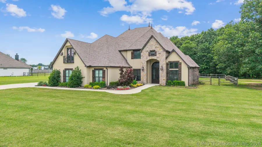 14226 S 246th East Avenue, Coweta, OK 74429 - #2