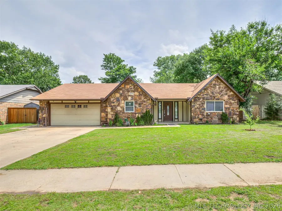 205 Fox Run Circle, Jenks, OK 74037 - #2