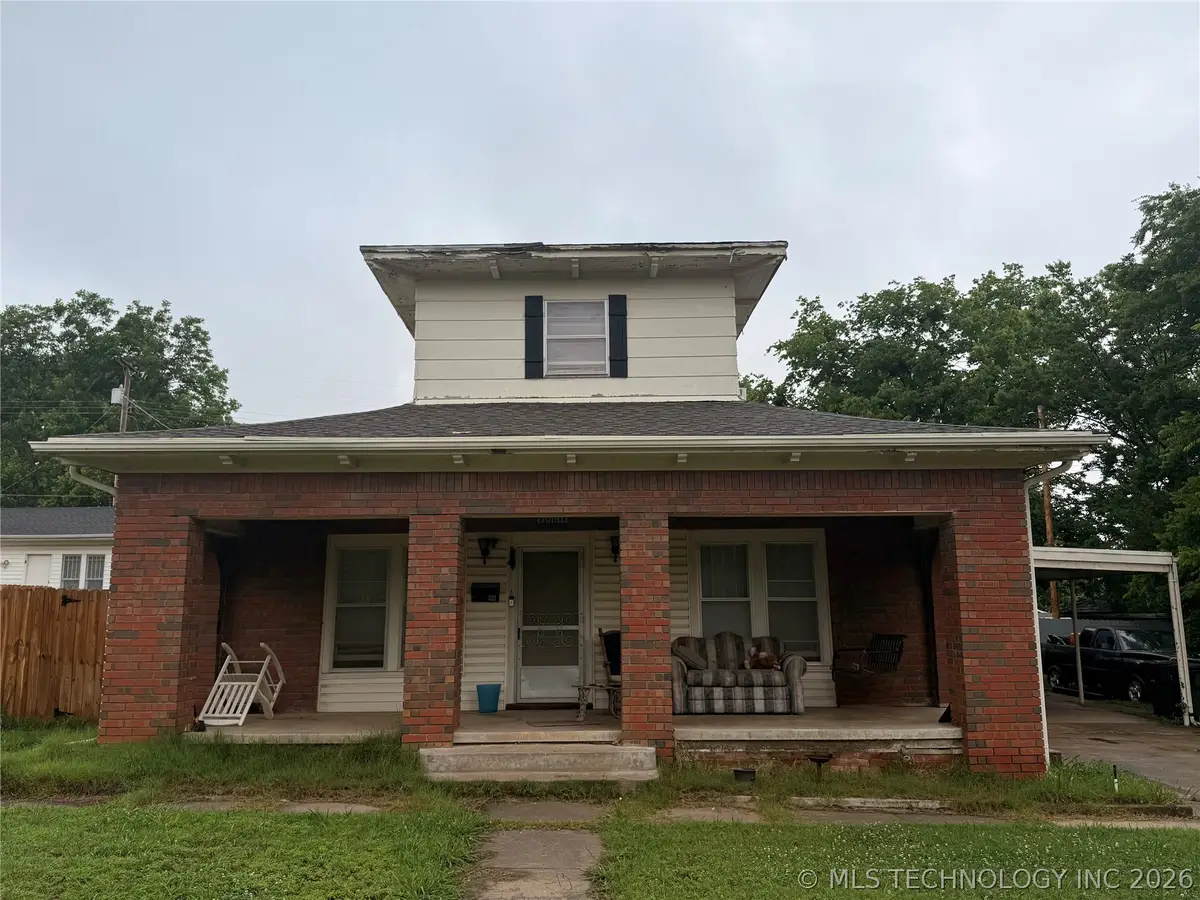 321 W 6th Avenue, Bristow, OK 74010 - #1