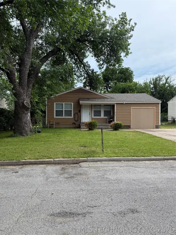 3724 W 45th Place, Tulsa, OK 74107