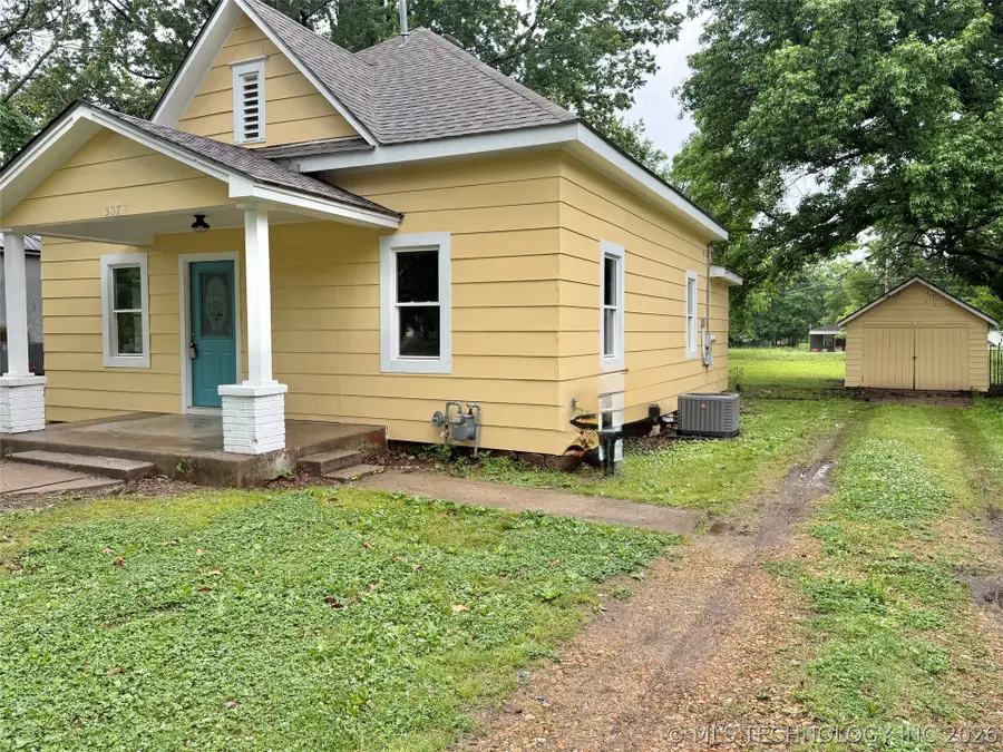 307 N Foreman Street, Vinita, OK 74301 - #2