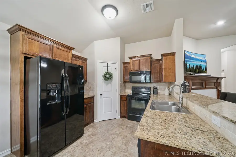 13176 E 133rd Street, Collinsville, OK 74021 - #2