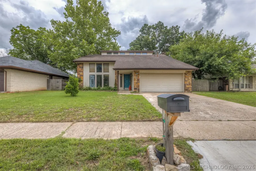 2213 W Knoxville Street, Broken Arrow, OK 74012 - #2