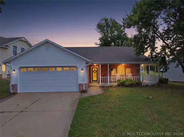 2408 SW Wolf Run Drive, Claremore, OK 74017