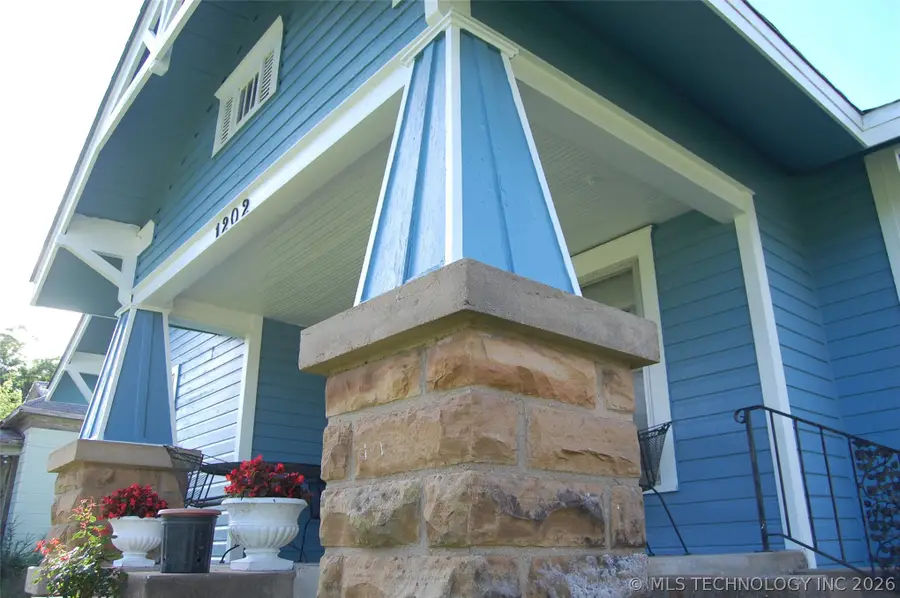 1202 W Broadway Street, Henryetta, OK 74437 - #2