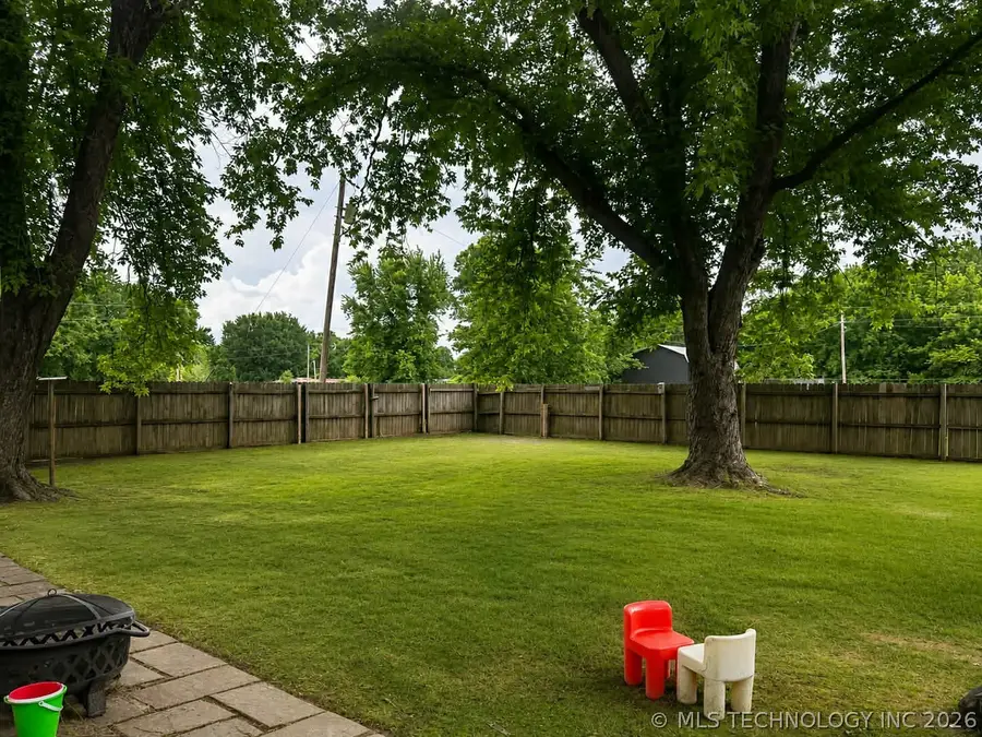 506 S 1st Avenue S, McCurtain, OK 74944 - #3